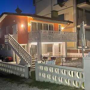 Luna Bibione